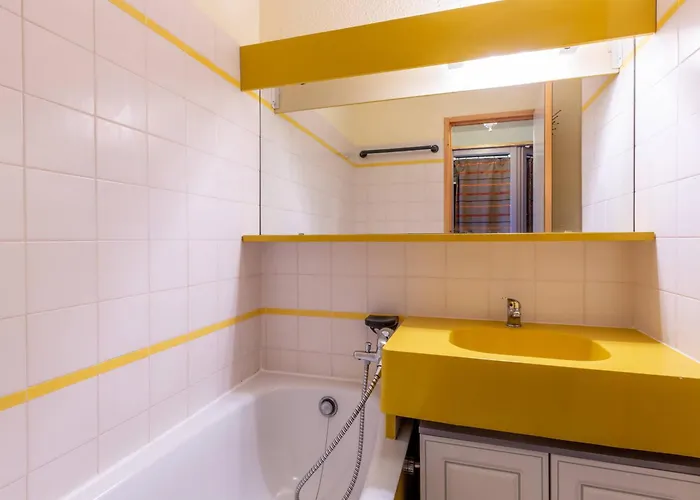 Apartment Cosy Pour 4 Pers. Avec Balcon, Proche Pistes - Fr-1-353-36 *